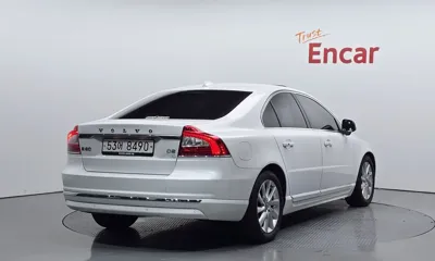 Volvo S80