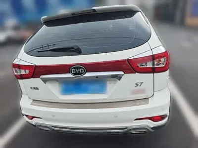 BYD S7