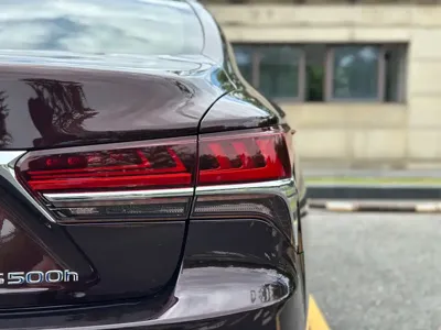 Lexus LS
