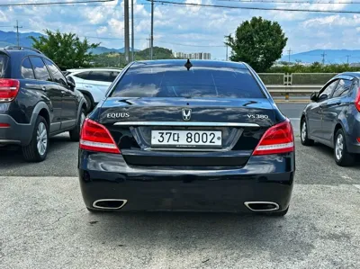 Hyundai Equus