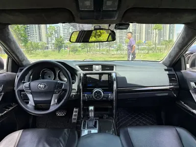 Toyota Reiz