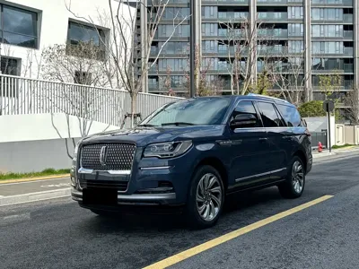 Lincoln Navigator