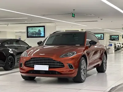 Aston Martin DBX