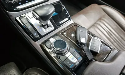 Genesis EQ900