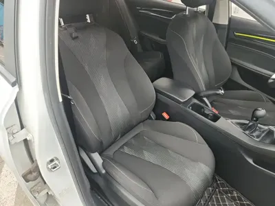 Roewe i5