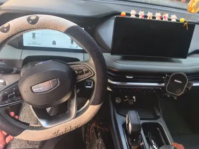 Geely Haoyue L