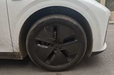 Li Auto Li Auto i6
