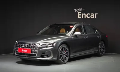Audi S8