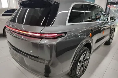 Li Auto L8