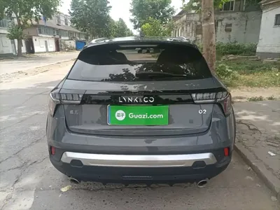 Lynk & Co 02