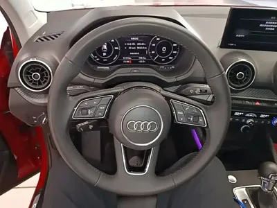 Audi Q2L e-tron