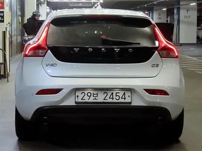 Volvo V40