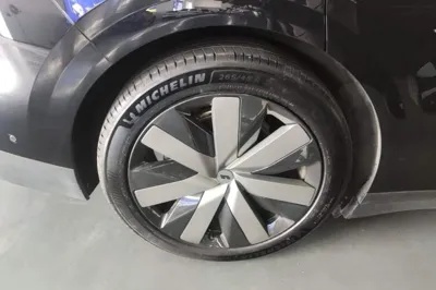 Li Auto Li Auto i6