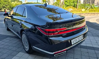Genesis G90