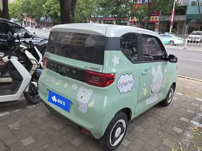 Wuling MINIEV
