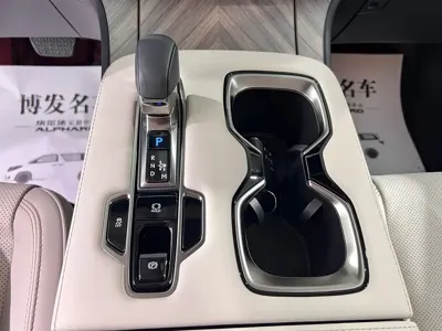 Lexus LM