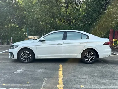 Volkswagen Bora EV