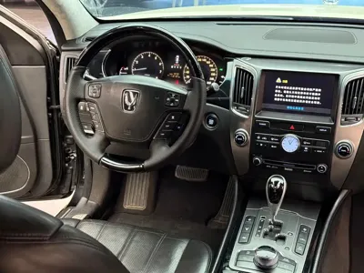 Hyundai Equus