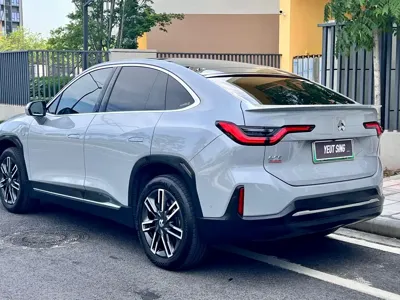 Nio EC6