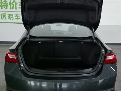 Chevrolet Malibu XL