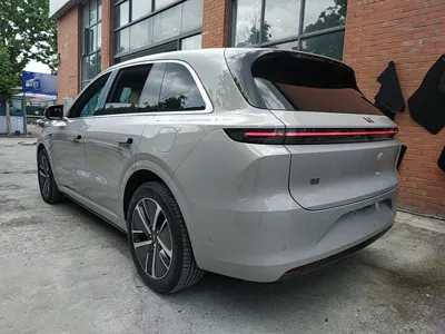 Li Auto L6
