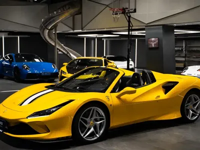 Ferrari F8