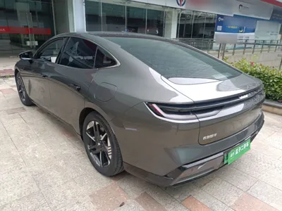 Geely Galaxy E8
