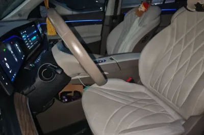 Roewe RX9