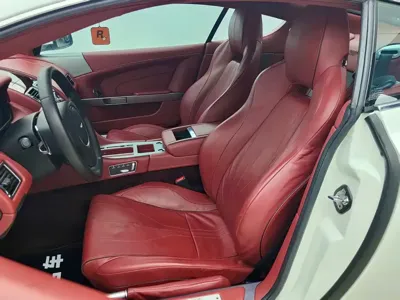 Aston Martin DB9