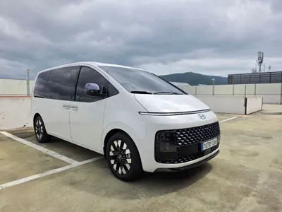 Hyundai Staria