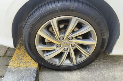 Geely Auto Binray