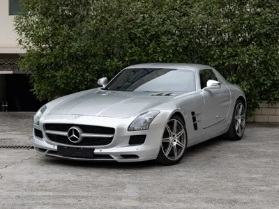 Mercedes-Benz SLS AMG