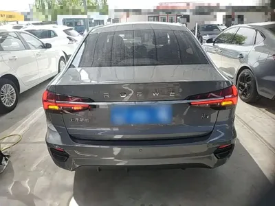 Roewe i5