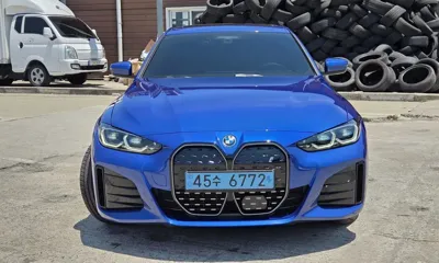BMW i4
