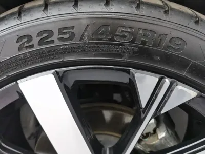 Geely ICON