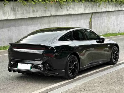 Xpeng P7