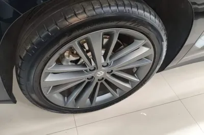 Leapmotor C16