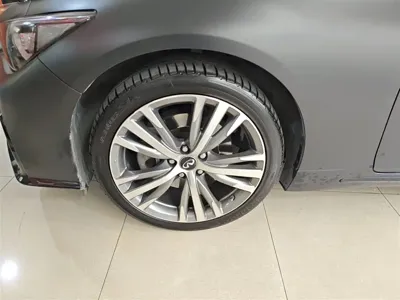 Infiniti Q50L