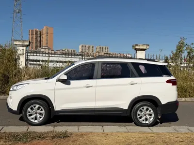 Wuling Hongguang S3