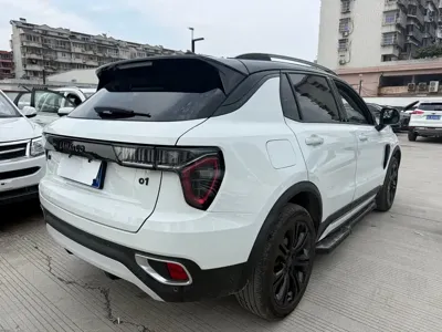 Lynk & Co 01