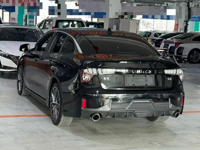 Lynk & Co 03