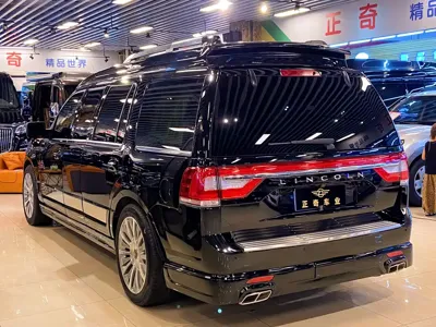 Lincoln Navigator