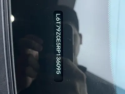 Zeekr 001
