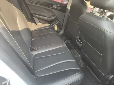 Roewe i5