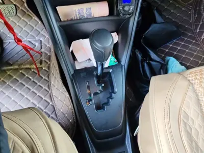 Toyota Yaris L