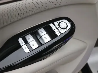 Denza Denza D9