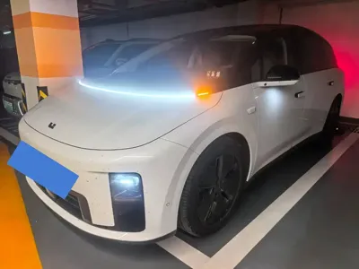 Li Auto 理想i8