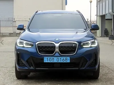 BMW iX3