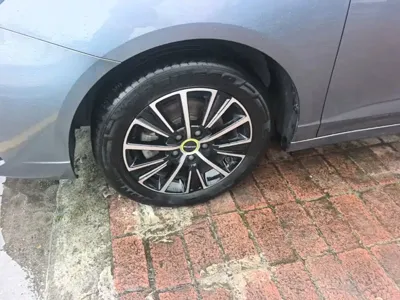Roewe i5