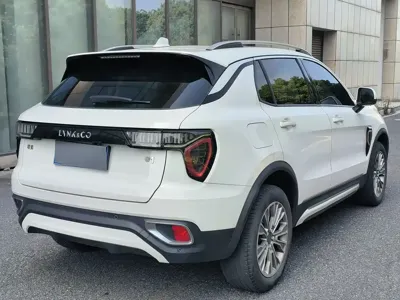 Lynk & Co 01